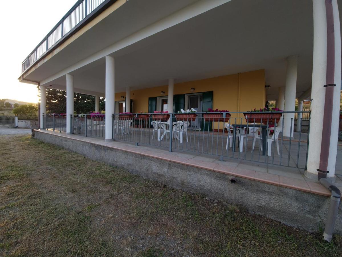 B&B La Petrosa Frascineto Exteriör bild