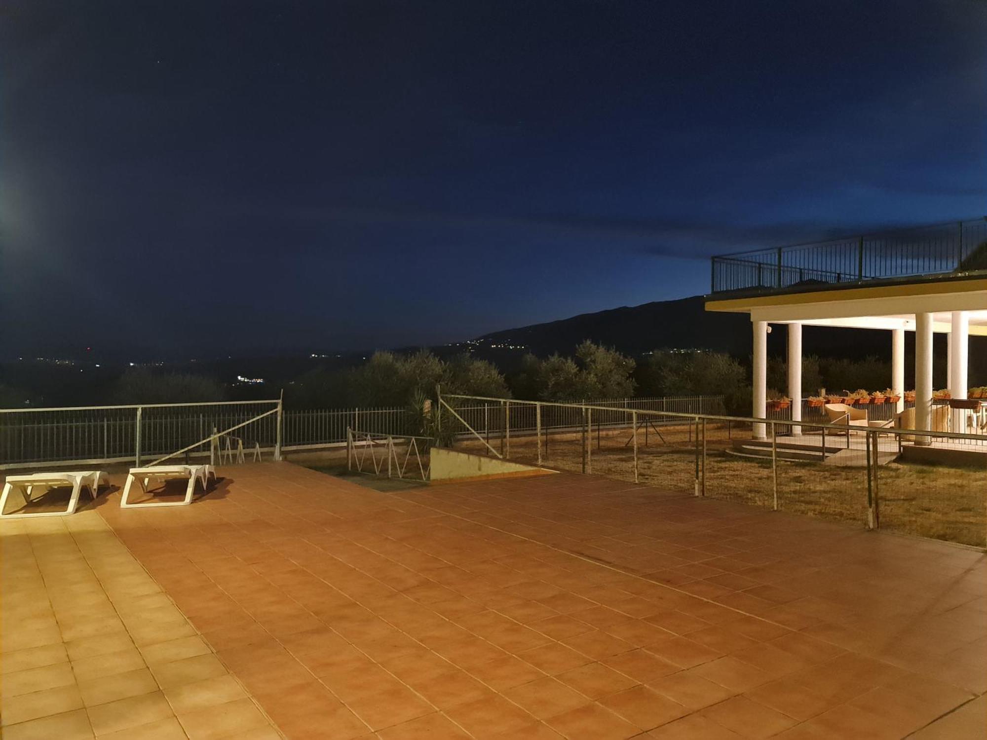 B&B La Petrosa Frascineto Exteriör bild